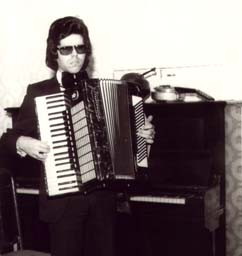 {aref with accordion}